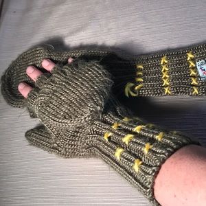 Burton mittens